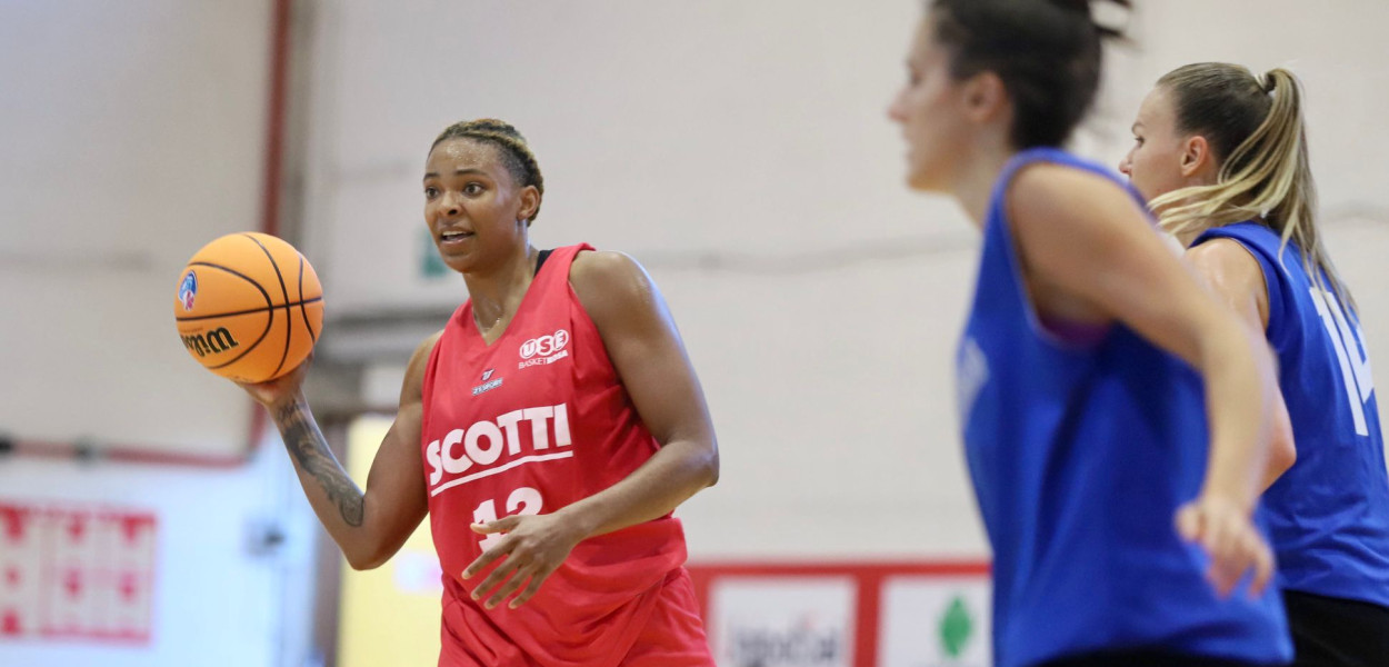 L'americana Zada Williams