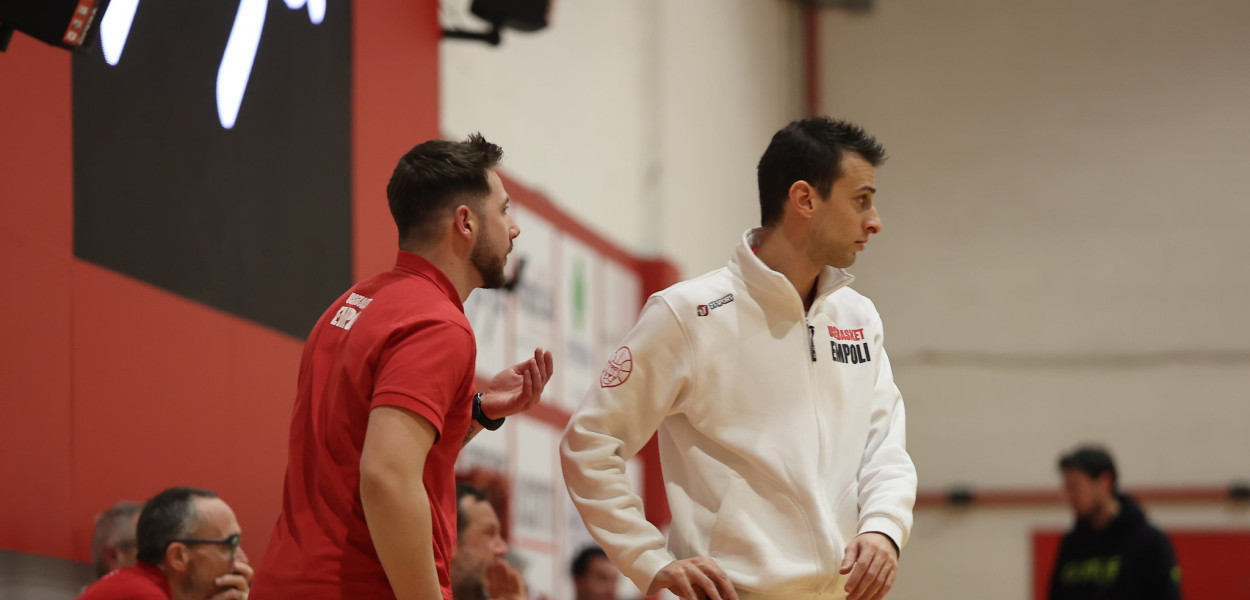 Coach Luca Valentino