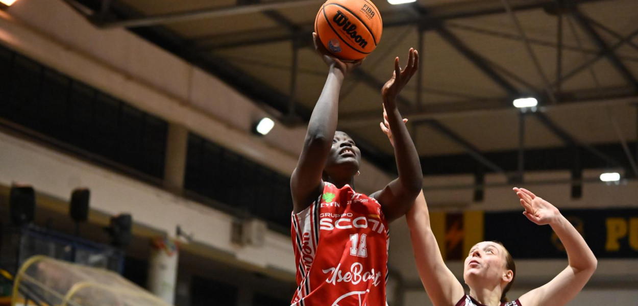 Dior Ndiaye a canestro