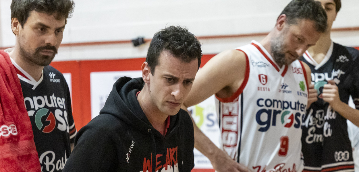 Coach Luca Valentino