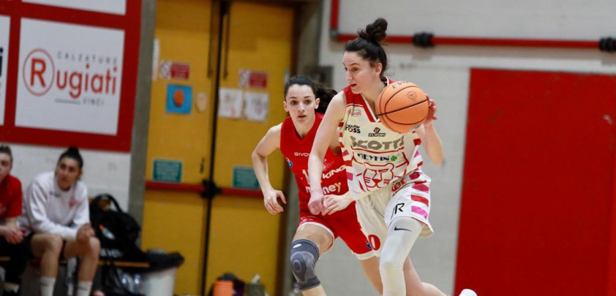 Antonia Peresson in palleggio