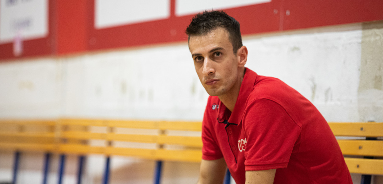 Coach Luca Valentino